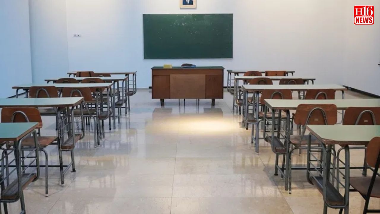 Are schools closed in Delhi, Noida, Gurugram, Bengaluru, Lucknow, and Patna for mock defence drill?